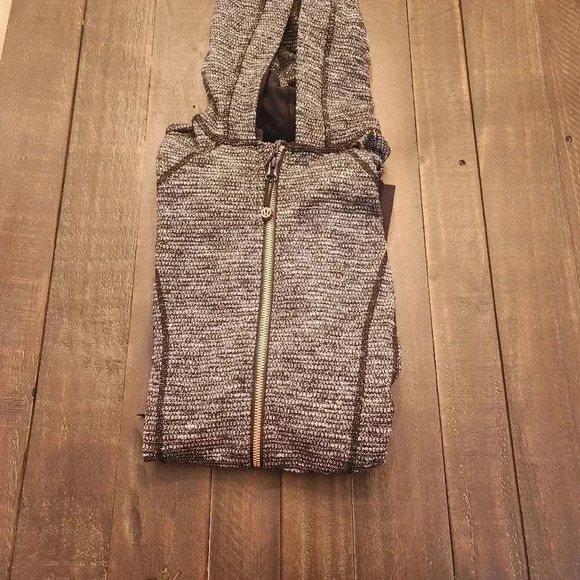 Lululemon Daily Practice Jacket Coco Pique Black White Long Sleeves Sz 4 - Picture 4 of 4